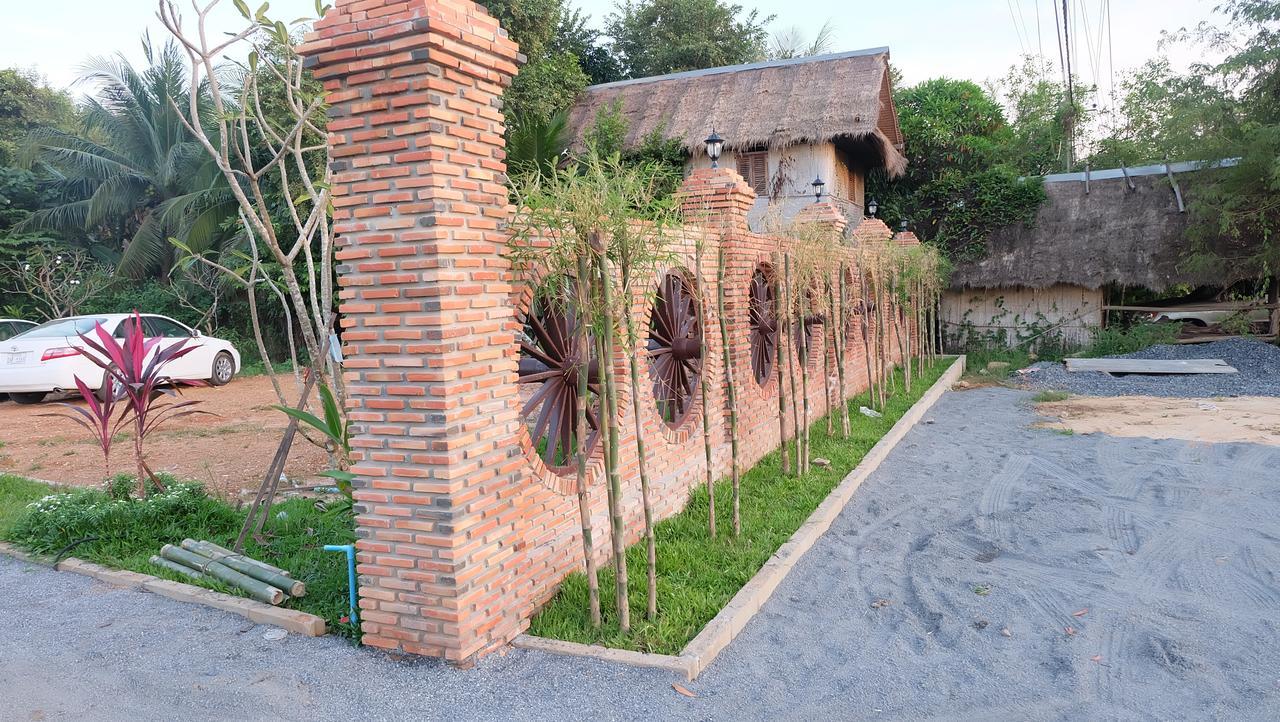 Bamboo Bungalow Kampot Exterior foto